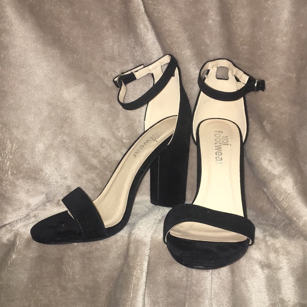 brand new, strappy black heels